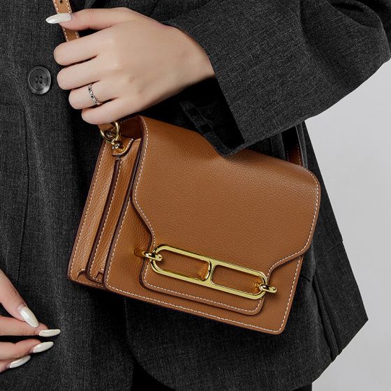 Elova Handcrafted Genuine Leather Bag in Black - E528 view 2