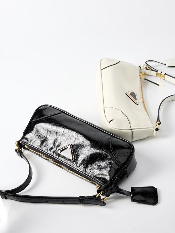 Elova Handcrafted Genuine Leather Crossbody Bag in Black - E382 view 7