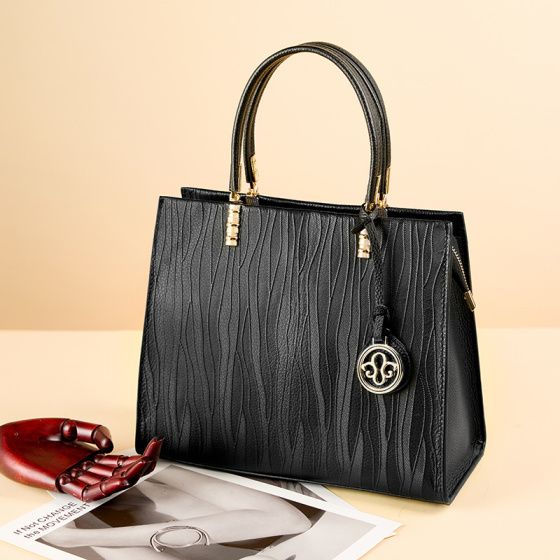 Elova Handcrafted Genuine Leather Bag in Black - E312 view 5