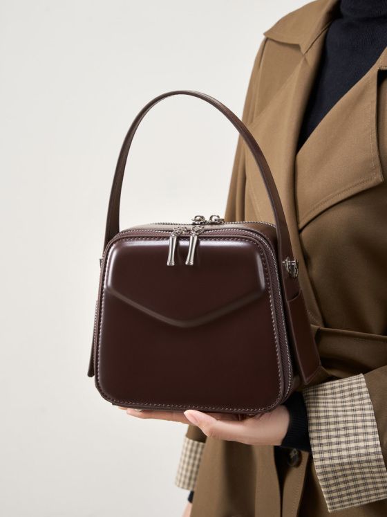 Elova Handcrafted Genuine Leather Crossbody Bag in Black - E540 view 5