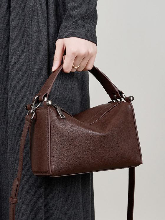 Elova Handcrafted Genuine Leather Crossbody Bag in Black - E186 view 2