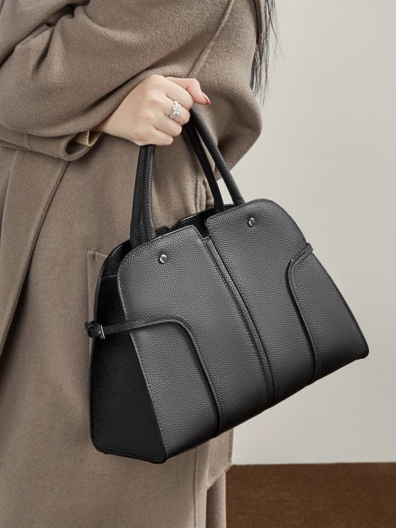 Elova Handcrafted Genuine Leather Crossbody Bag in Black - E806 view 6