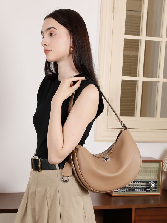 Elova Handcrafted Genuine Leather Crossbody Bag in Black - E705 view 2