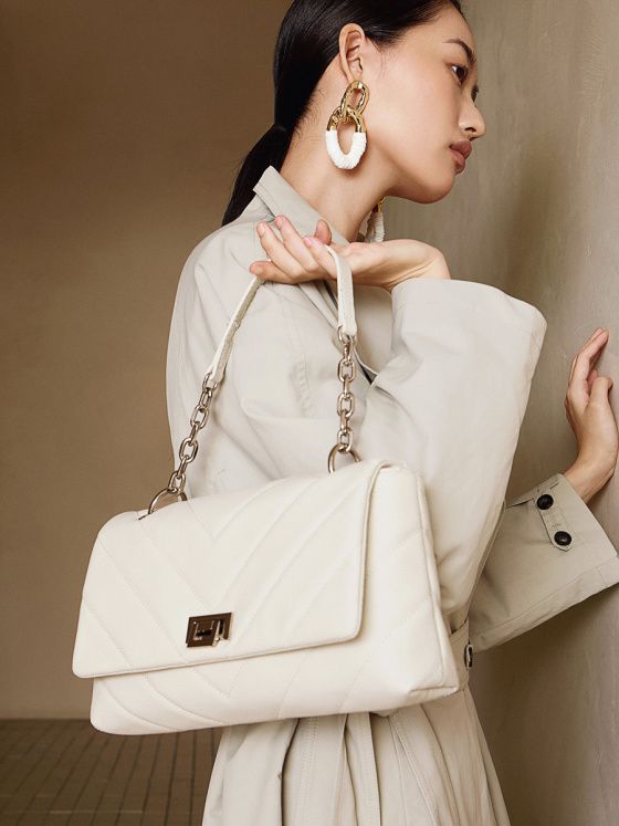 Elova Handcrafted Genuine Leather Crossbody Bag in Black - E732