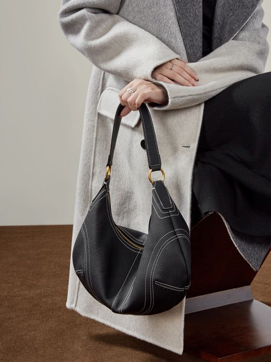 Elova Handcrafted Genuine Leather Shoulder Bag in Black - E804 view 5