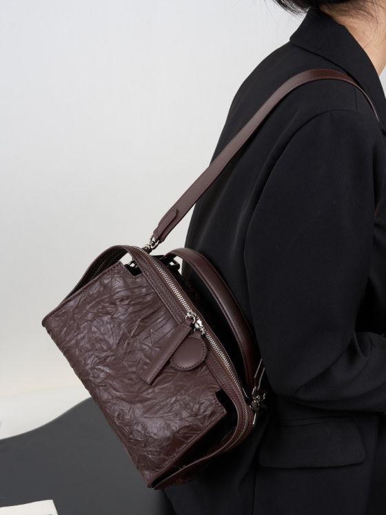 Elova Handcrafted Genuine Leather Bag in Black - E481 view 2