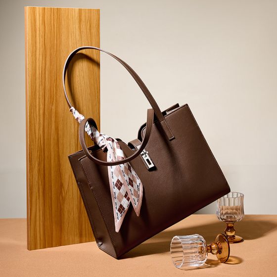 Elova Handcrafted Genuine Leather Tote Bag in Black - E392 view 4