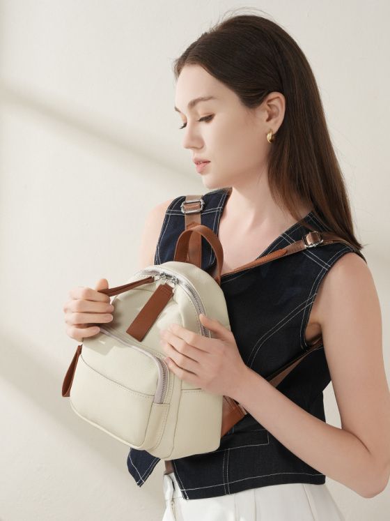 Elova Handcrafted Genuine Leather Backpack in Black - E616 view 2