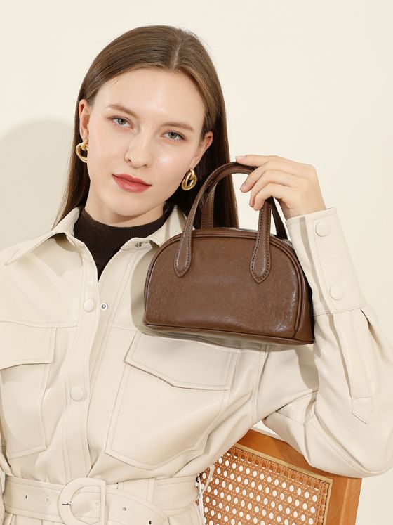 Elova Handcrafted Genuine Leather Bag in Black - E568 view 2