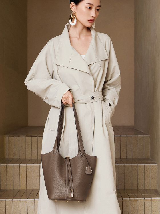 Elova Handcrafted Genuine Leather Shoulder Bag in Black - E733 view 4