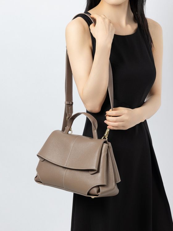 Elova Handcrafted Genuine Leather Crossbody Bag in Black - E698 view 2