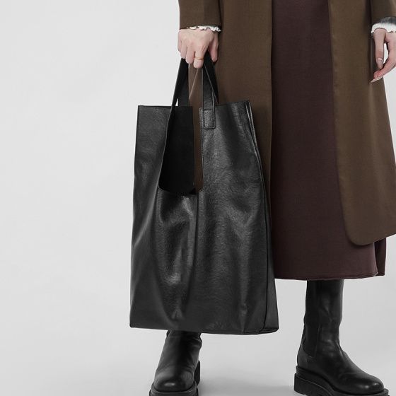 Elova Handcrafted Genuine Leather Tote Bag in Black - E511 view 3