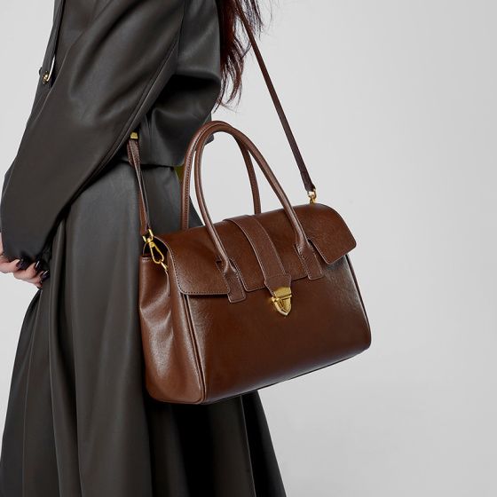 Elova Handcrafted Genuine Leather Tote Bag in Black - E527 view 6