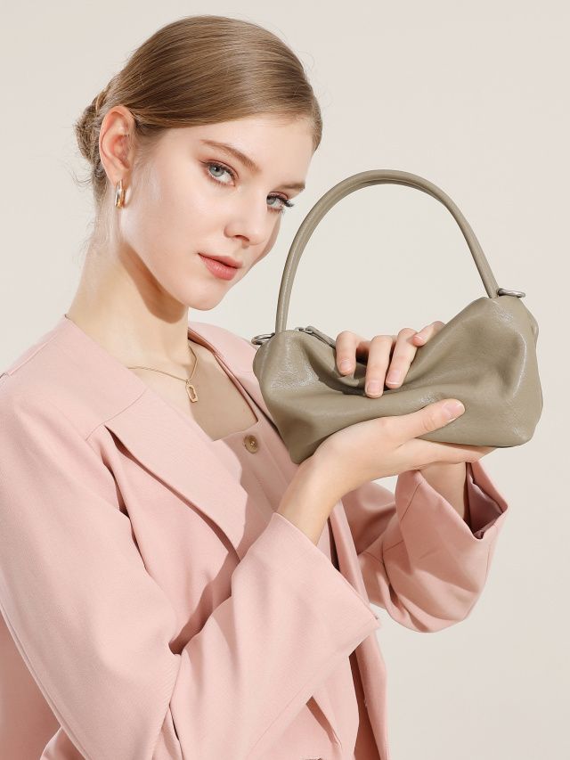 Elova Handcrafted Genuine Leather Crossbody Bag in Black - E595 view 7