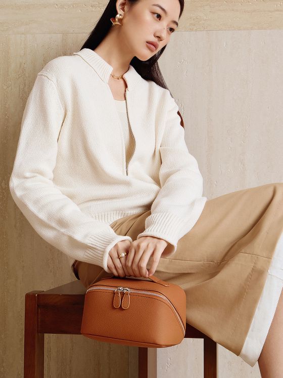 Elova Handcrafted Genuine Leather Bag in Black - E734