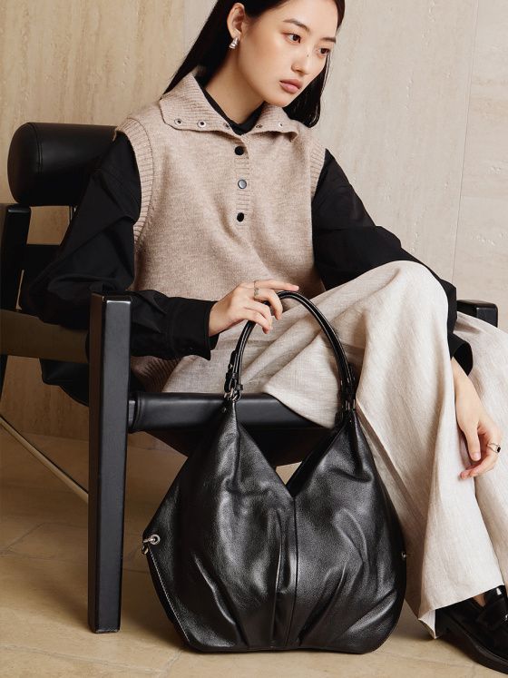 Elova Handcrafted Genuine Leather Crossbody Bag in Black - E741 view 4