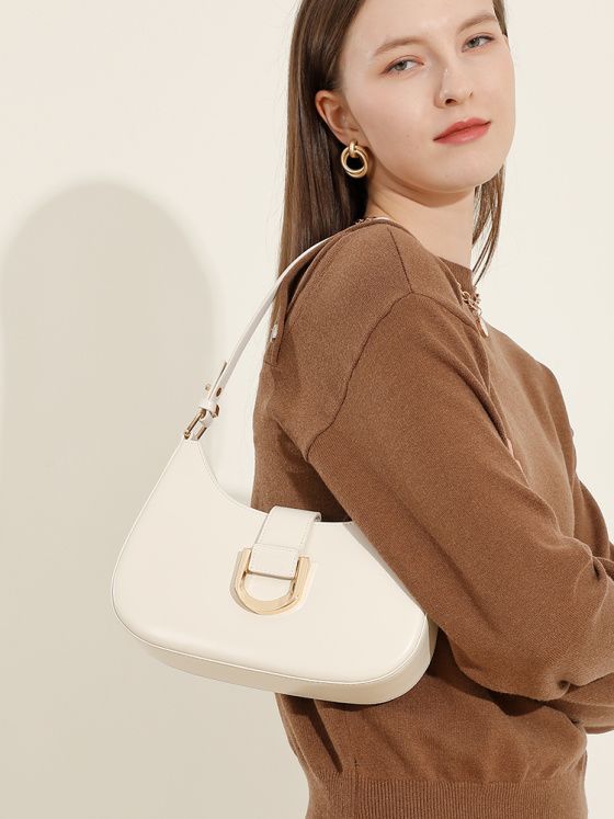 Elova Handcrafted Genuine Leather Crossbody Bag in Black - E611 view 6