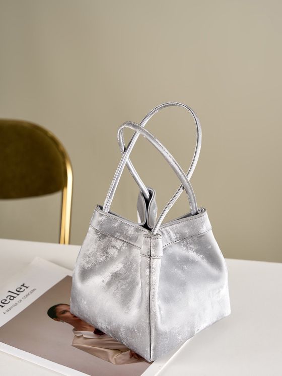 Elova Handcrafted Genuine Leather Crossbody Bag in Green - E198 view 7