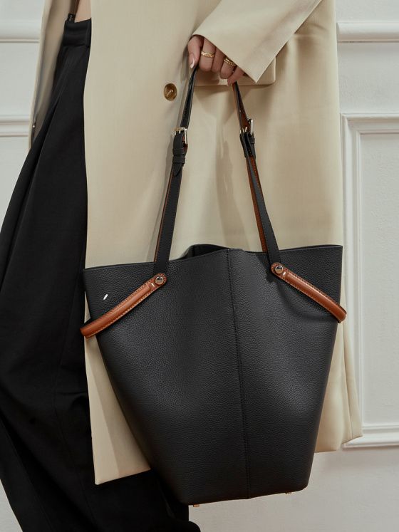 Elova Handcrafted Genuine Leather Bag in Black - E757 view 2