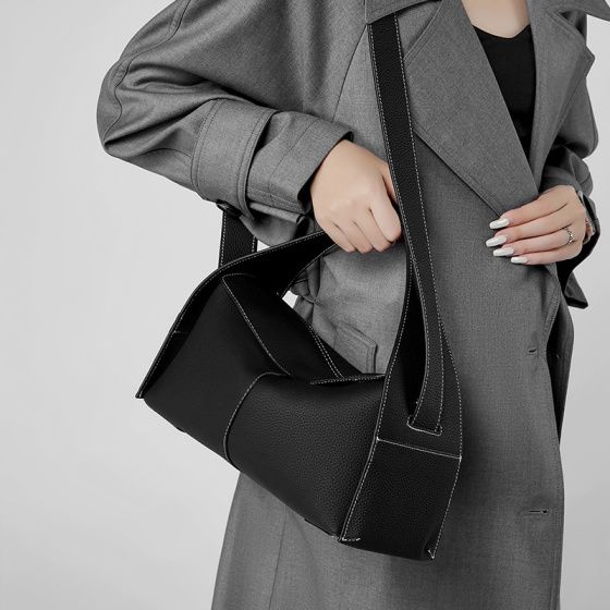 Elova Handcrafted Genuine Leather Crossbody Bag in Black - E525 view 7