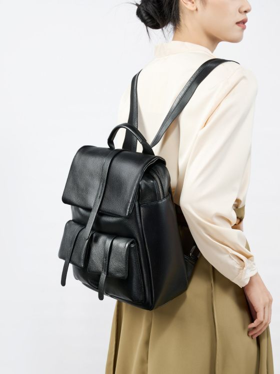 Elova Handcrafted Genuine Leather Backpack in Black - E602