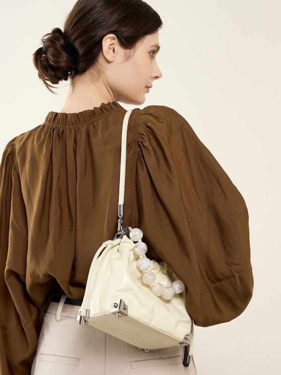 Elova Handcrafted Genuine Leather Crossbody Bag in Black - E380 view 5