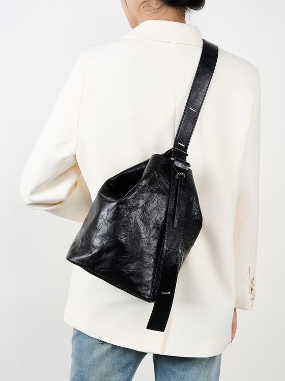 Elova Handcrafted Genuine Leather Tote Bag in Black - E244 view 3