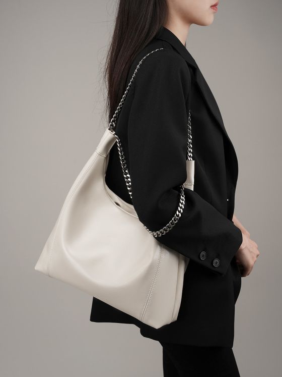 Elova Handcrafted Genuine Leather Tote Bag in Black - E279 view 4