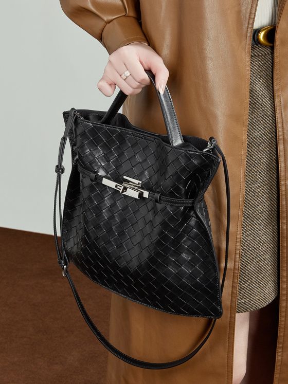 Elova Handcrafted Genuine Leather Crossbody Bag in Black - E791 view 7