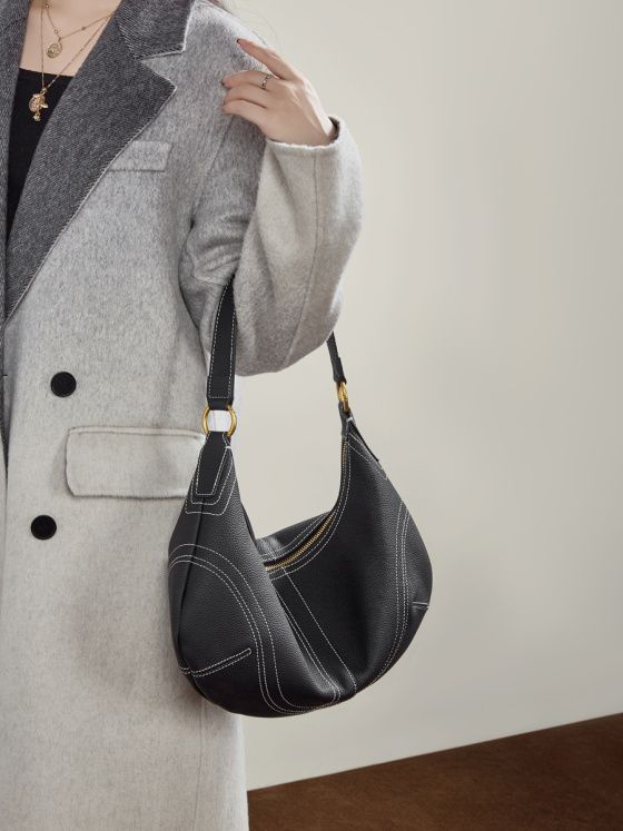 Elova Handcrafted Genuine Leather Shoulder Bag in Black - E804 view 6