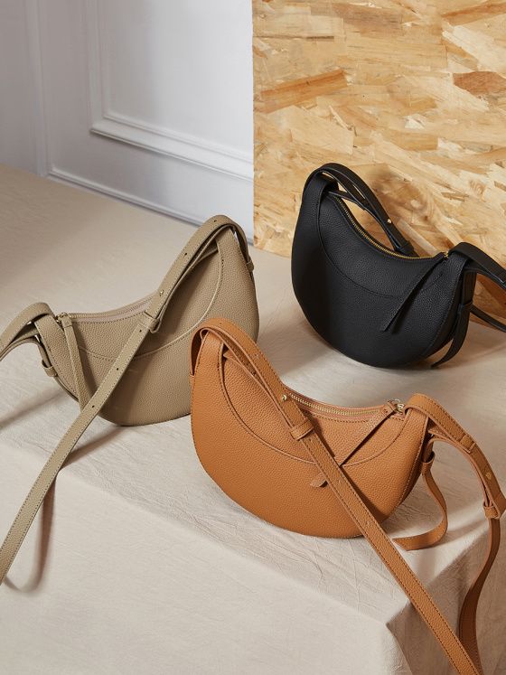 Elova Handcrafted Genuine Leather Shoulder Bag in Black - E630 view 8