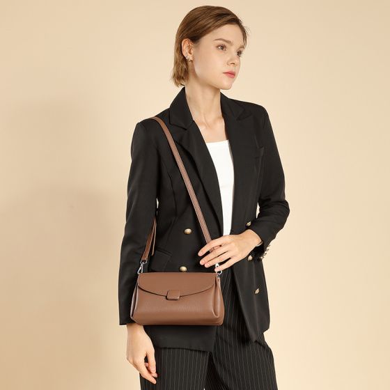 Elova Handcrafted Genuine Leather Crossbody Bag in Black - E489 view 2