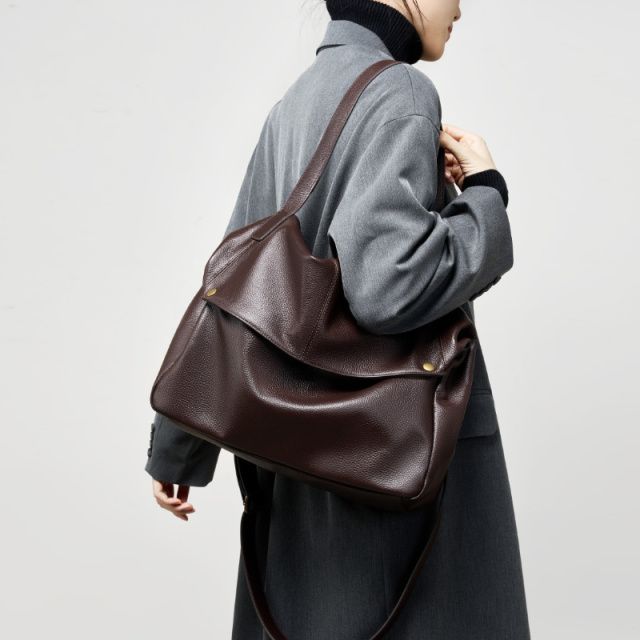 Elova Handcrafted Genuine Leather Tote Bag in Black - E566 view 8