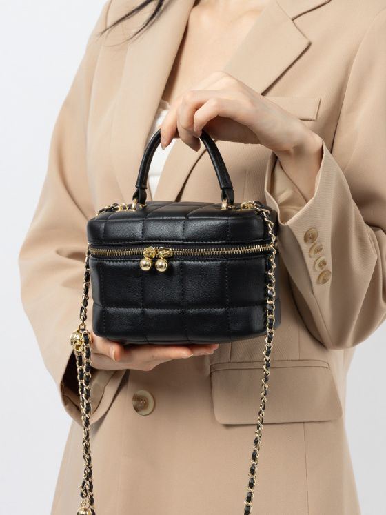 Elova Handcrafted Genuine Leather Crossbody Bag in Black - E701 view 3