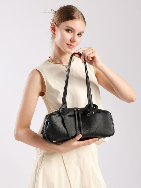 Elova Handcrafted Genuine Leather Shoulder Bag in Black - E725 view 4