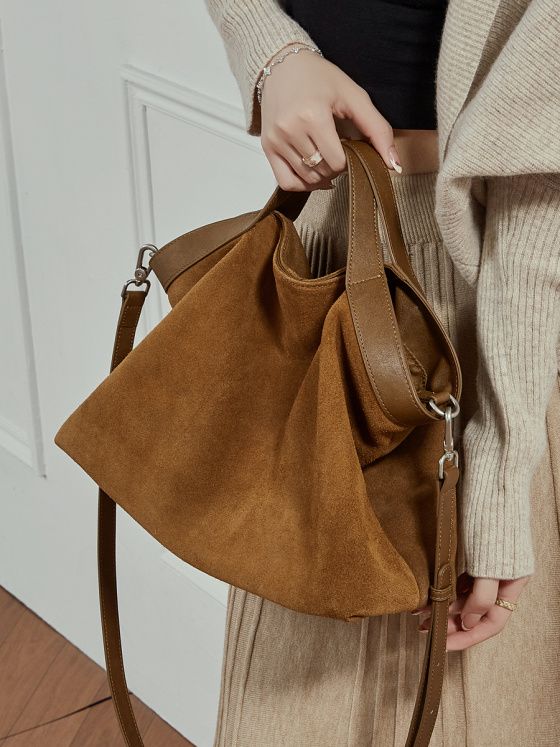 Elova Handcrafted Genuine Leather Crossbody Bag in Black - E773 view 2