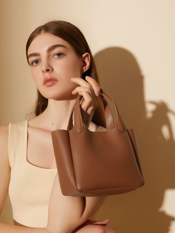 Elova Handcrafted Genuine Leather Crossbody Bag in Black - E285 view 2