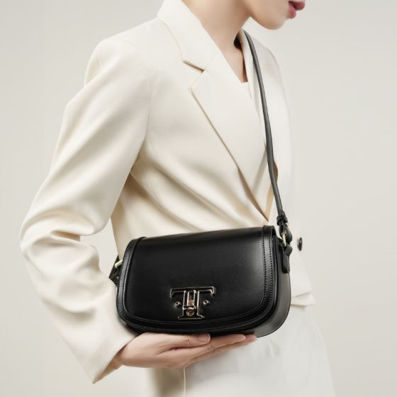 Elova Handcrafted Genuine Leather Crossbody Bag in Black - E455 view 3