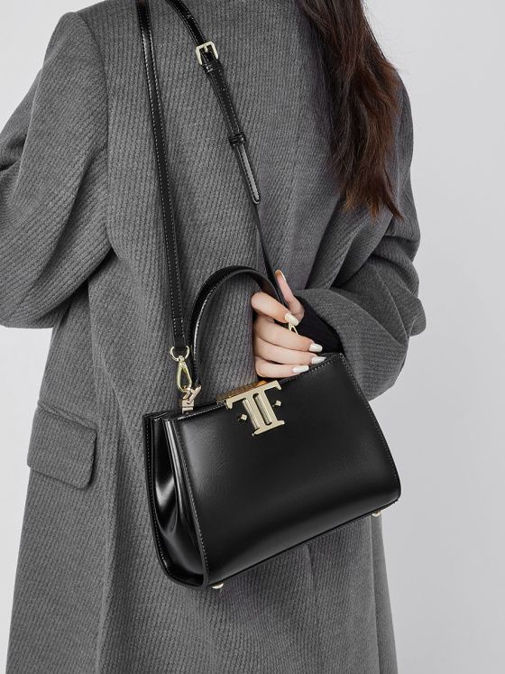 Elova Handcrafted Genuine Leather Crossbody Bag in Black - E560 view 4