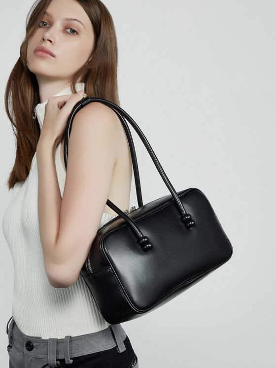 Elova Handcrafted Genuine Leather Bag in Black - E636 view 4