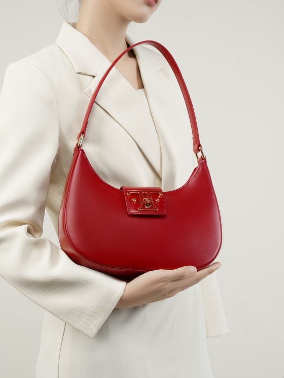 Elova Handcrafted Genuine Leather Shoulder Bag in Black - E429 view 5