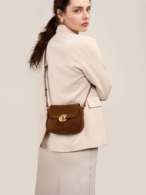 Elova Handcrafted Genuine Leather Bag in Black - E200 view 4