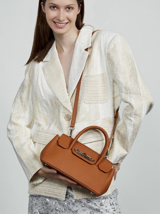 Elova Handcrafted Genuine Leather Crossbody Bag in Black - E659 view 6