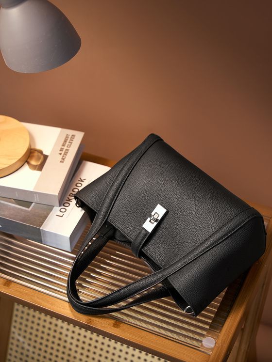 Elova Handcrafted Genuine Leather Crossbody Bag in Black - E278 view 6