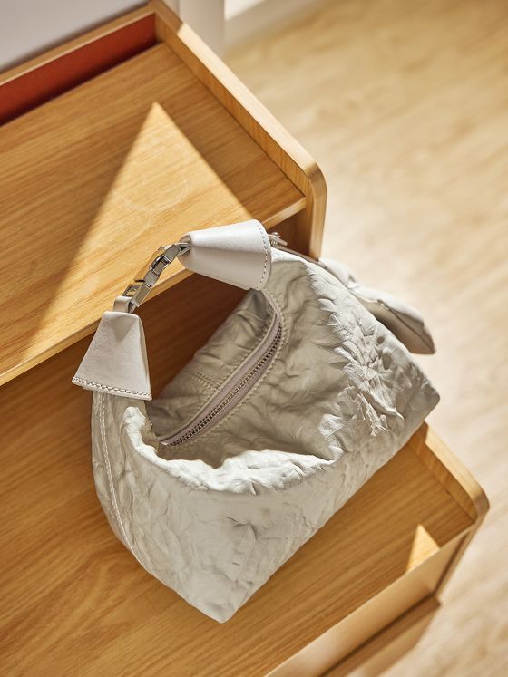 Elova Handcrafted Genuine Leather Crossbody Bag in Black - E197 view 5