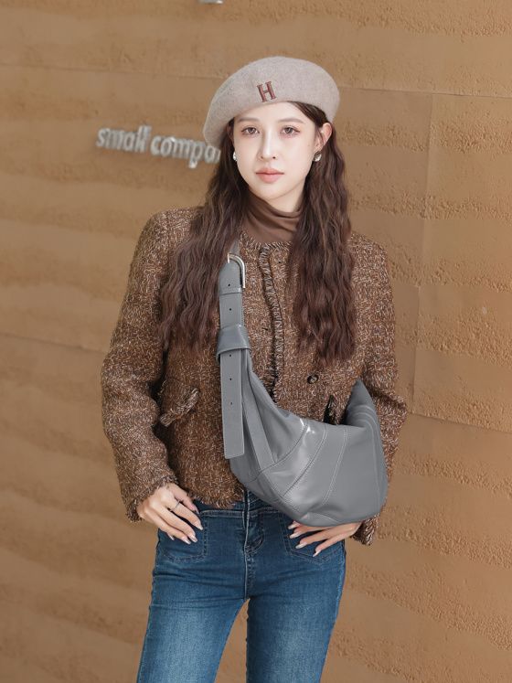 Elova Handcrafted Genuine Leather Crossbody Bag in Black - E208 view 5