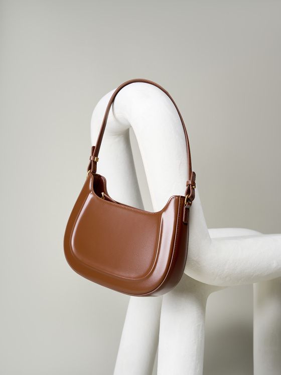 Elova Handcrafted Genuine Leather Crossbody Bag in Black - E231 view 8