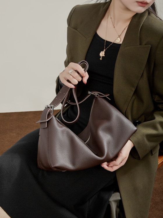 Elova Handcrafted Genuine Leather Nobo Crossbody Bag in Black - E805 view 3