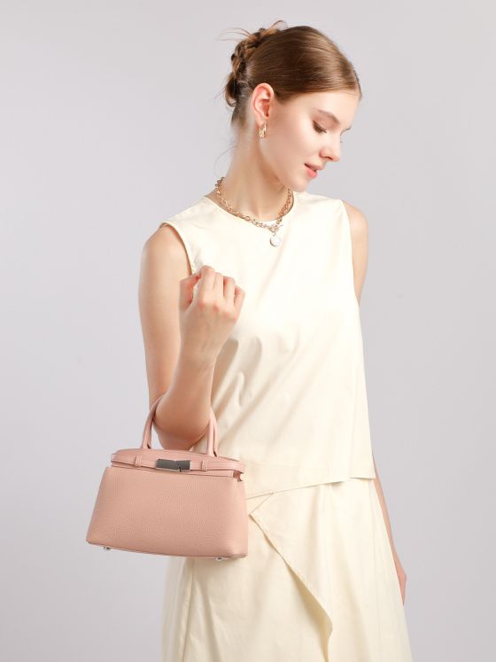 Elova Handcrafted Genuine Leather Crossbody Bag in Black - E710 view 2