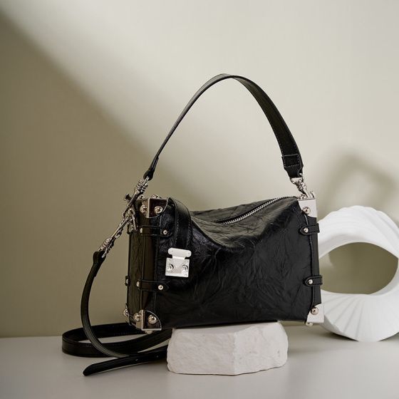 Elova Handcrafted Genuine Leather Crossbody Bag in Black - E398 view 3